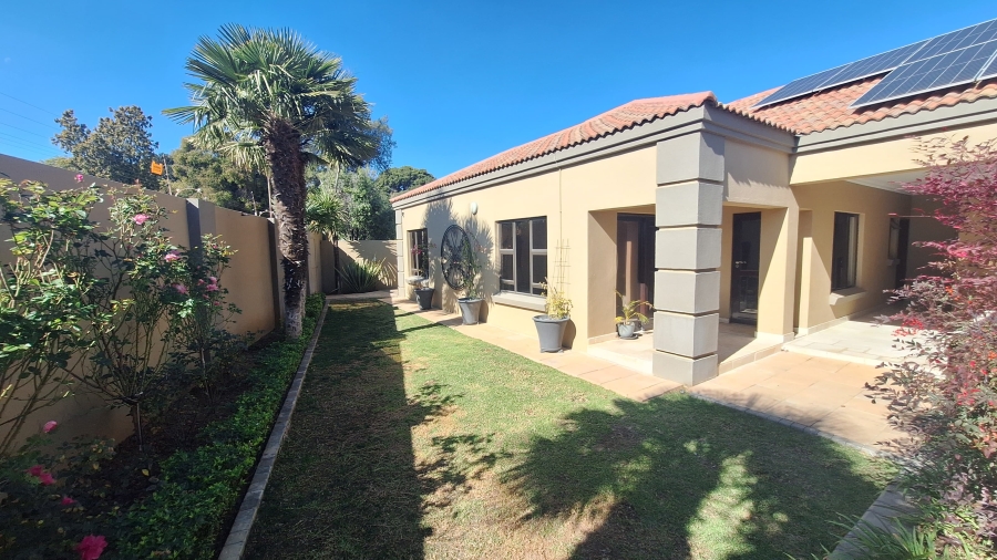 To Let 4 Bedroom Property for Rent in Jim Fouchepark Free State